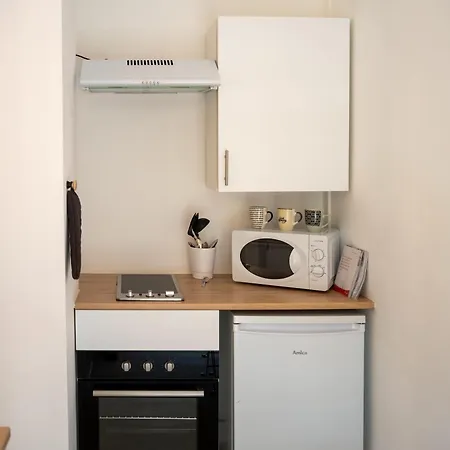 Apartment Climatise Avec Parking 4 Couchages A 5min A Pieds De La Gare St Charles Marseille